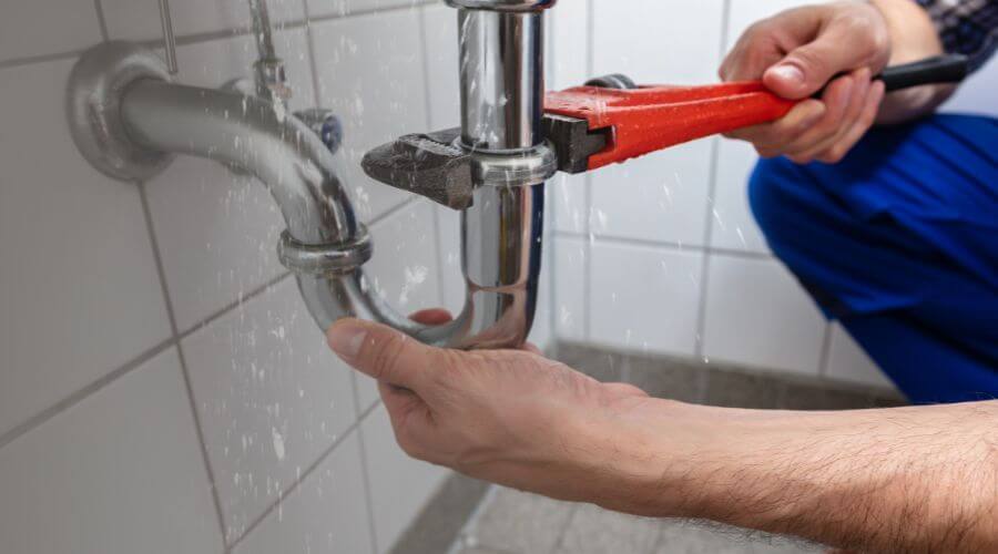 Expert burst pipe repair services in Lexington, IN